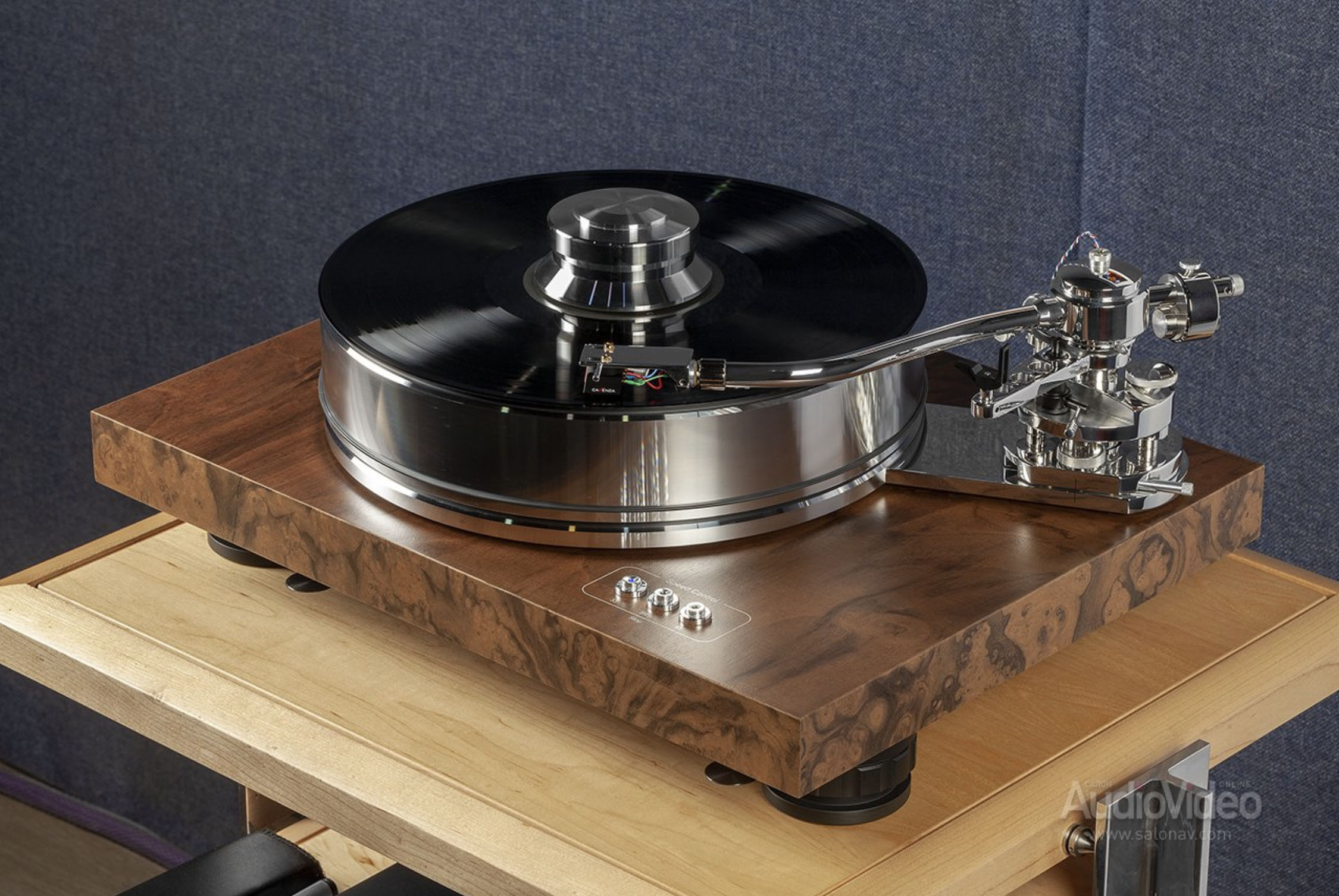 Pro-Ject Signature 10