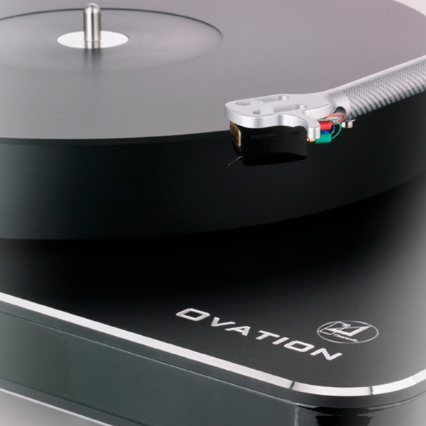 Clearaudio Ovation with SME Base Black