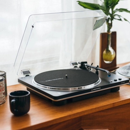 Audio-Technica AT-LP70XBT (AT-VM95C) Black/Silver