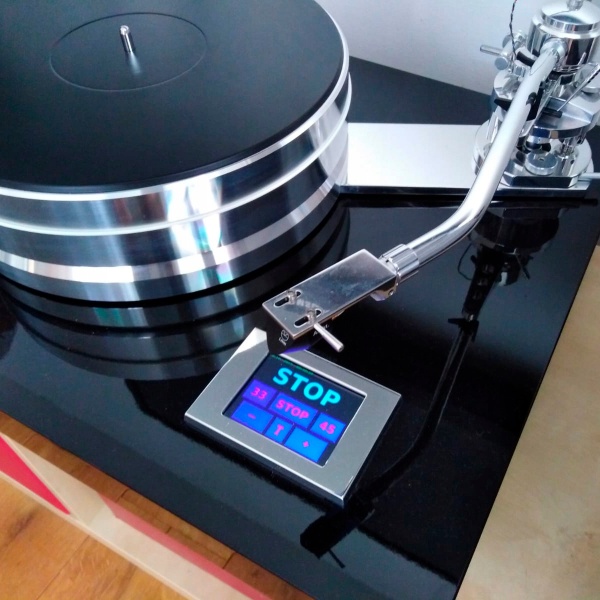 Pro-Ject Signature 12